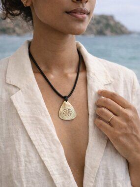 Vintage Shell Pendant Necklace Cord Boho Coastal Statement